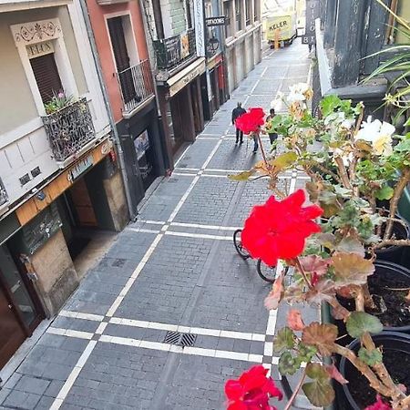 Habitacion Centrica En Pamplona Kültér fotó